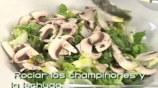 Receta de ensalada de lechuga y champiñones [upl. by Kenzie]