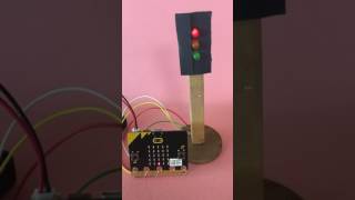 MICROBIT TRAFFIC LIGHT SEQUENCE [upl. by Botzow444]