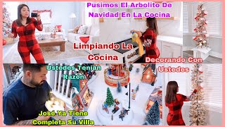 Ya Tenemos El Arbol De Navidad En La Cocina 😍José Ya Completo La Villa  Ustedes Tenían Razón ❤️ [upl. by Malinin]