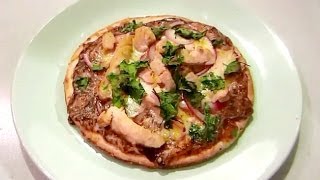 BBQ CHICKEN PIZZA RECIPE [upl. by Friedberg]