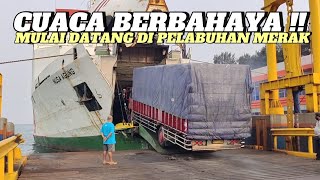 KAPAL JERMAN❗DIHANTAM CUACA BERBAHAYA DI PELABUHAN MERAK [upl. by Sonya]