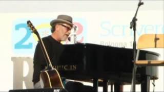 Francesco De Gregori  Omaggio a Lucio Dalla Bologna 2012 [upl. by Millman]