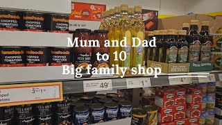 19p Bargains Come shop with me at Farmfoods [upl. by Yennor]