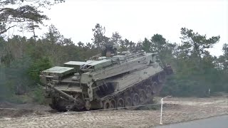 Leopard Wisent 1  Bergepanzer im Einsatz  Danish Army Wisent ARV [upl. by Notgnilliw371]