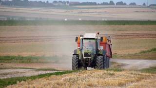 Wheat Harvest 2009 in France  Moisson du blé 2009 en France [upl. by Av]