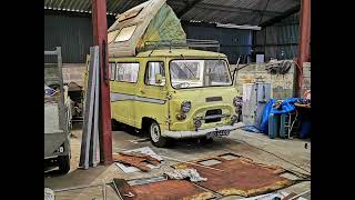 Ep2 Classic Austin J4 Campervan restoration  Removing the Dormobile side tilt roof [upl. by Steffi]