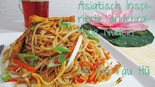 Rezept Für Vegane Vegetarische Asiatische Fast Food Nudeln [upl. by Nyraa]