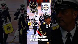 Warum marschierte die Bundeswehr im Paradeschritt militär bundeswehr preußen soldaten shorts [upl. by Ennyroc217]