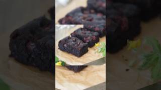 🍫🍒 Die BESTEN SchokoKirsch Brownies 💜 plantbased food recipe vegan shorts [upl. by Glenda203]