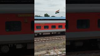 22709 Nanded  Amb Andaura SF Express at Akola Junction [upl. by Luedtke]