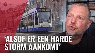 Carlo ergert zich kapot aan trams op de Zeilbrug [upl. by Pazice]