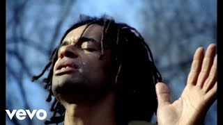 Yannick Noah  La voix des sages No More Fighting Clip officiel [upl. by Yelrehs]