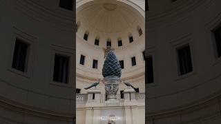 Ciudad del Vaticano  Museos Vaticanos  Patio de la Piña Roma  Italia [upl. by Schnabel]