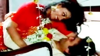 Gumsum Si Khoyi Khoyi  Rishi Kapoor Reena Roy  Kishore Kumar  Badaltey Rishtey  Romantic Song [upl. by Sinnard]