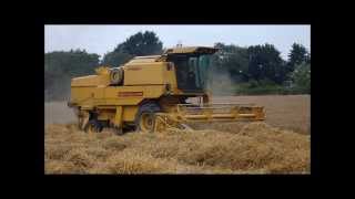 Combining with New Holland Clayson 8070 [upl. by Cacie564]