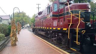 New Hope amp Ivyland Railroad EMD GP9 8218 Switching At The Station [upl. by Llatsyrk]