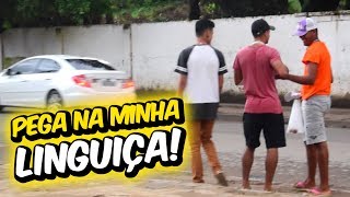 PEGANDO NA MINHA LINGUIÃ‡A EM PÃšBLICO  PEGADINHA DO TOBA 13 [upl. by Guenevere]