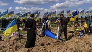 Donbass  la Russie grignote lentement du territoire à coup de bombardements intenses [upl. by Suraved438]