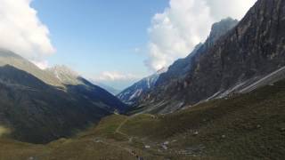 DER STUBAIERHOF  Wanderung auf unsere Innsbrucker Hütte [upl. by Cyrill661]