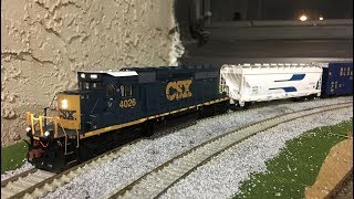 REVIEW ScaleTrains CSX SD403 Locomotive [upl. by Hnacogn919]