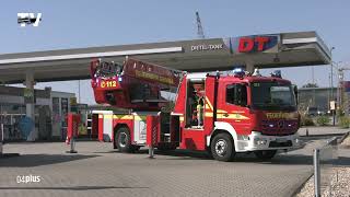 Feuerwehreinsatz wegen Tankstellenunfall in Grimma [upl. by Ybba558]