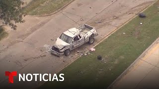 Una persecución policiaca en Dallas termina en un choque mortal  Noticias Telemundo [upl. by Tremayne]