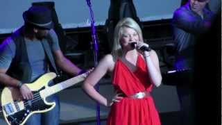 Lauren Alaina Opening for Sugarland Shoreline  Mountain View [upl. by Vyner]