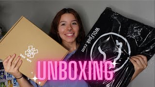 Unboxing amp Whats In My Gym Bag  Small Business  25L Wolfpak [upl. by Aggappe]