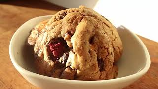 RASPBERRYCHOCOLATE chip cookies [upl. by Bikales]