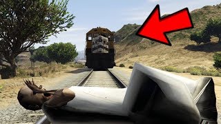 ¿PODRÁ GRANNY SOBREVIVIR AL TREN GTA 5 Mods  DeGoBooM [upl. by Arratahs]