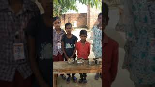 Lunch करते हुए school 🎒 के student  C B S public school  short video [upl. by Alial]