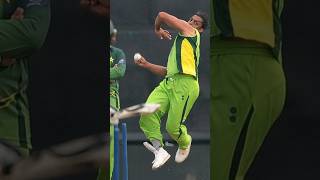 Shoaib Akhtar Bowls Inswinging Arm Ball 😱😱 Excellent Spin Bowling cricket shorts shoaib [upl. by Shelli337]