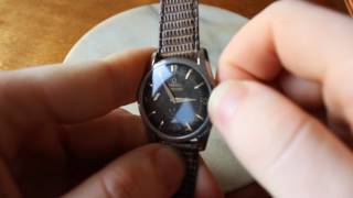 How to wind a vintage mechanical watch [upl. by Coe]