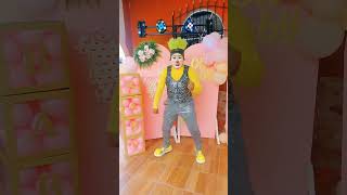 SUELTALO SUELTALO😁😂 bailesdetiktok fiestainfantil guatemala humor payasitoyosby cumpleaños [upl. by Jandy961]