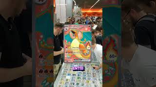 Man TRADE zijn CHARIZARD kaart voor VENDOR POV [upl. by Nickelsen]