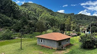 Chácara em Camanducaia MG com muita água  1800 Mts e um lugar FAMILIAR  R 30 mil de desconto [upl. by Carlie]