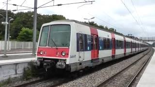 MI79 livrée Stif et MI84  Arrêt à la gare de Vert Galant sur la ligne B du RER [upl. by Edge]