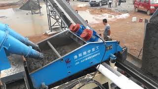 Wet sand dewatering screen from China [upl. by Beatty]