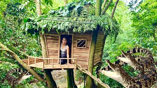 Escape from the Jaws A Brave Girls Jungle Survival Building a Tree House as a Final Escape [upl. by Tteraj]