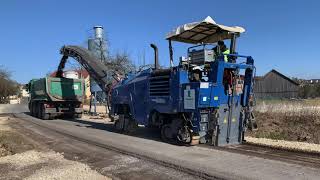 Straßenbau Asphalt fräsen mit Wirtgen 1200 Kaltfräse [upl. by Mcnally275]