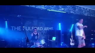 Snapblades FLOWERS AND THORNS LIVE AT THE FULFORD ARMS 23062024 FILMED BY RAZ MCVEIGHTY [upl. by Eirb]