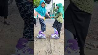 Asiknya main sepatu roda  the fun of roller skating rollerskating skating funny play cute [upl. by Taran564]