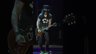 Guns N Roses  November Rain  Slash Guitar Solo 1 LIVE [upl. by Egduj]