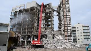 Etec 888II highreach demolition with Dehaco CR 26R concrete shear Verhelst Aannemingen [upl. by Gelb734]