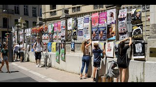 Théâtre  à loccasion du Festival dAvignon des Français toujours aussi conquis par les planches [upl. by Sad]