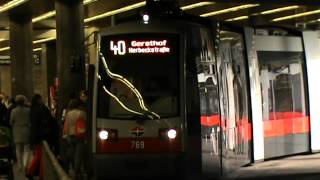 Straßenbahn Wien  Straßenbahnen im Jonas Reindl Schottentor [upl. by Onateyac]