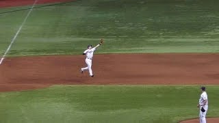 Longoria makes a great leaping grab in 10th [upl. by Schrader]