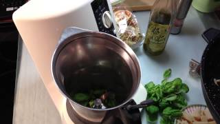 Wie kann ich BasilikumPesto machen Basilikum  Pesto zubereiten Rezept für Pesto [upl. by Hsur]