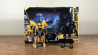 Transformers Studio Series Deluxe Class CLUNKER BUMBLEBEE vs BARRICADE Review [upl. by Zaller591]