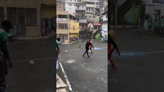 Un match intense sous la pluie en Galice avec plein de spectateurs Ballon dOr football shorts [upl. by Ellehctim]